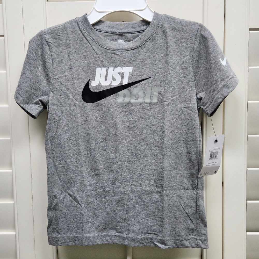🆕️ Nike Tee